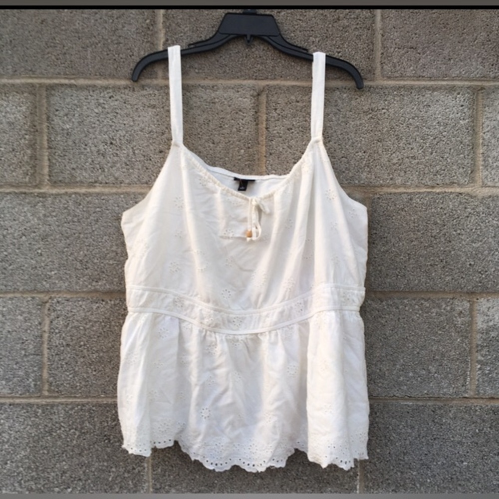 Torrid 4 Tank White Eyelet Gathered Waist Adjustable Straps Summer Feminine 4XL